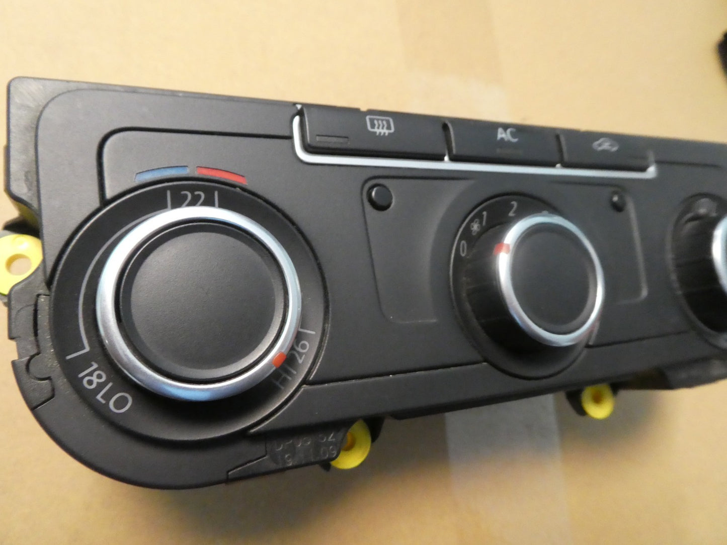 VW T5 Facelift Klimabedienteil Klimasteuerung Heizung 7E5907047T ORIGINAL gebraucht - Transporter