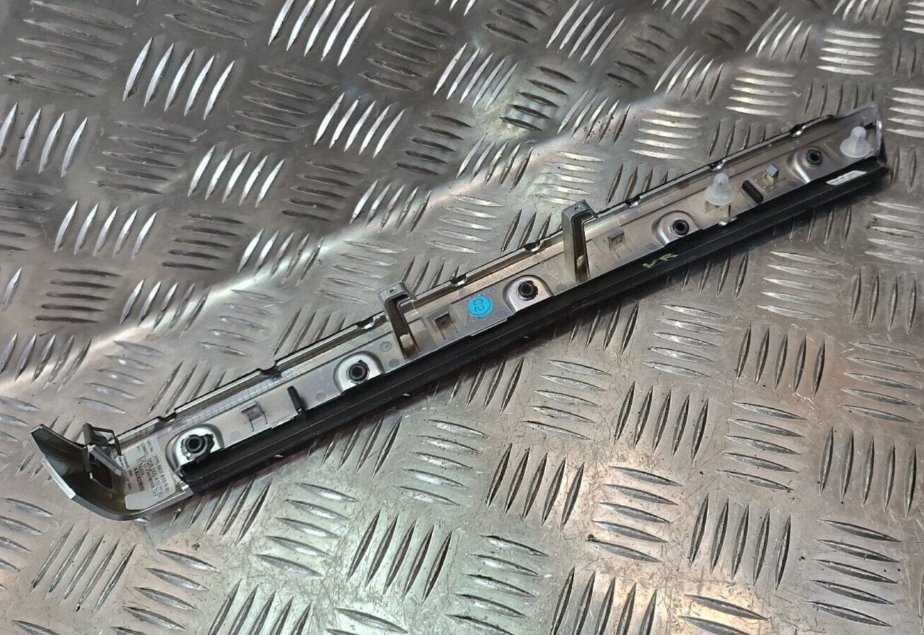 Porsche Cayenne S 92A Vorne Rechts Türverkleidung Innen 7P5867410B ORIGINAL gebraucht - Zierleiste