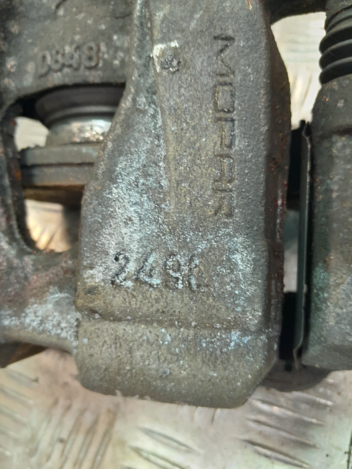 Jeep 1.6 Mjet Original Bremssattel Vorne Links 249L D848 gebraucht - Renegade