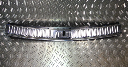 Porsche Cayenne 92A Ladekannte hinten 7P0863459F 7P5863909 7P5863422 ORIGINAL gebraucht - Verkleidung