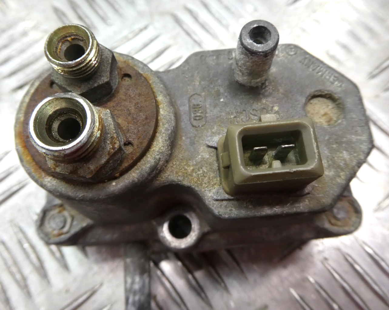 Original Mercedes-Benz W126 C126 Warmlaufregler BOSCH gebraucht - 0438140068