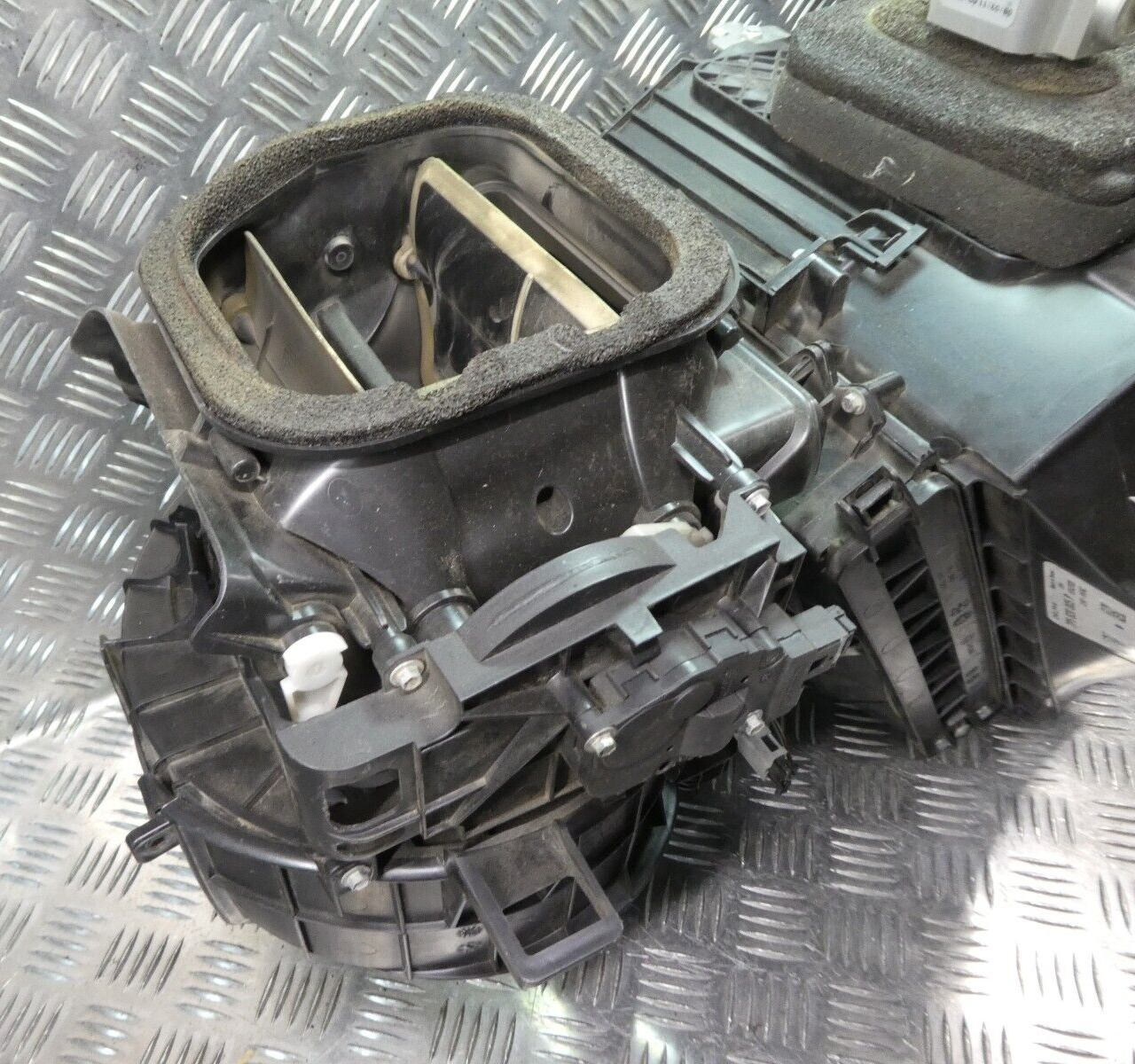 Porsche Cayenne 92A Gebläsekasten Heizungskasten 7P5820005P DELPHI ORIGINAL gebraucht - Klimakasten