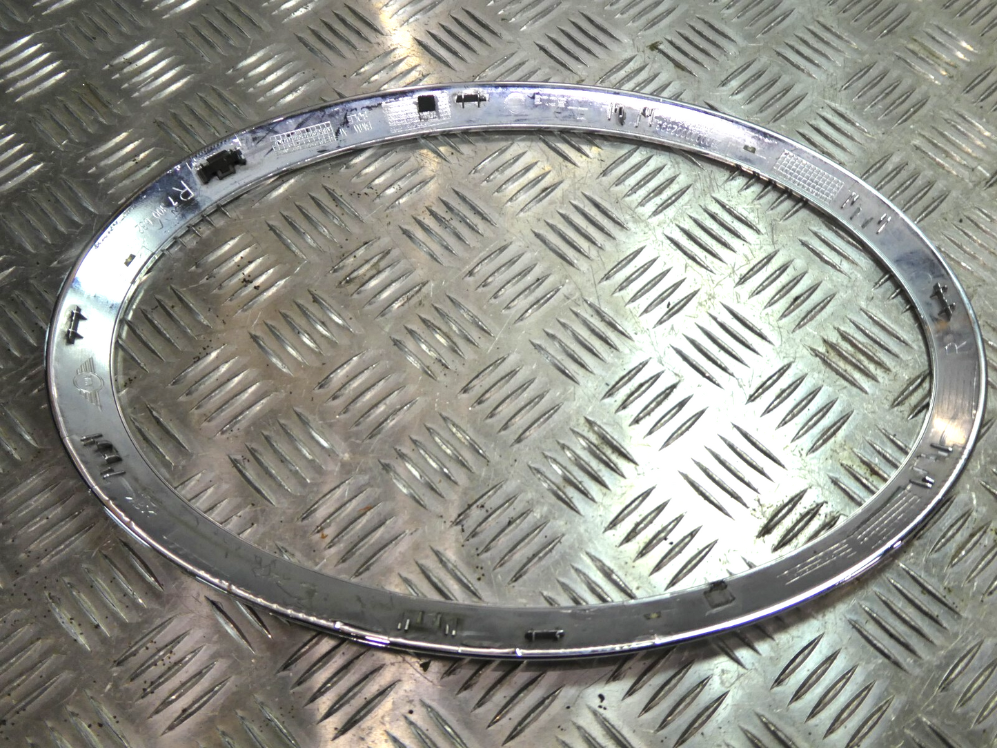 Mini Cooper F55 F56 F57 Zierring Scheinwerfer Chrom rechts CR ORIGINAL gebraucht - 7300632