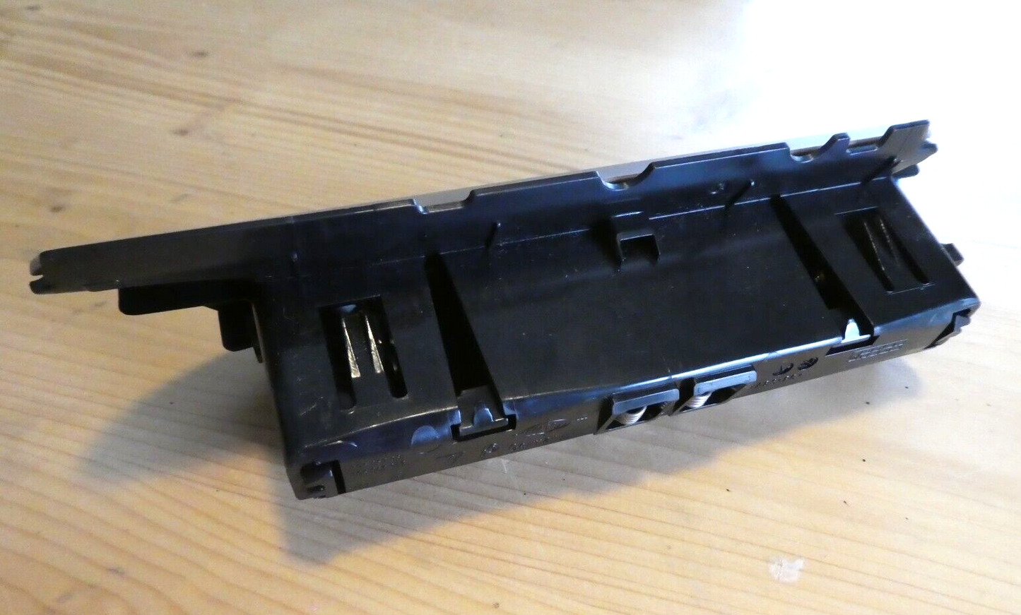 Porsche Cayenne 92A Staufach Hinten Links 7P5857951 Farbe Tartufo ORIGINAL gebraucht - Aschenbecher