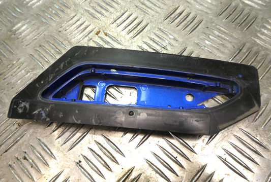 Porsche Panamera 3.0 E-Hybrid Halter Seitenstandleuchte vorne links ORIGINAL gebraucht - 97050558102