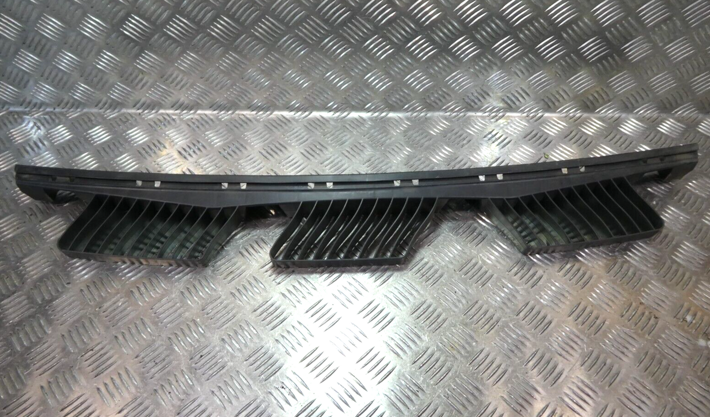 VW ID.3 ID3 Stoßstangenhalterung hinten Mitte 10A807863 2021 ORIGINAL gebraucht - Volkswagen