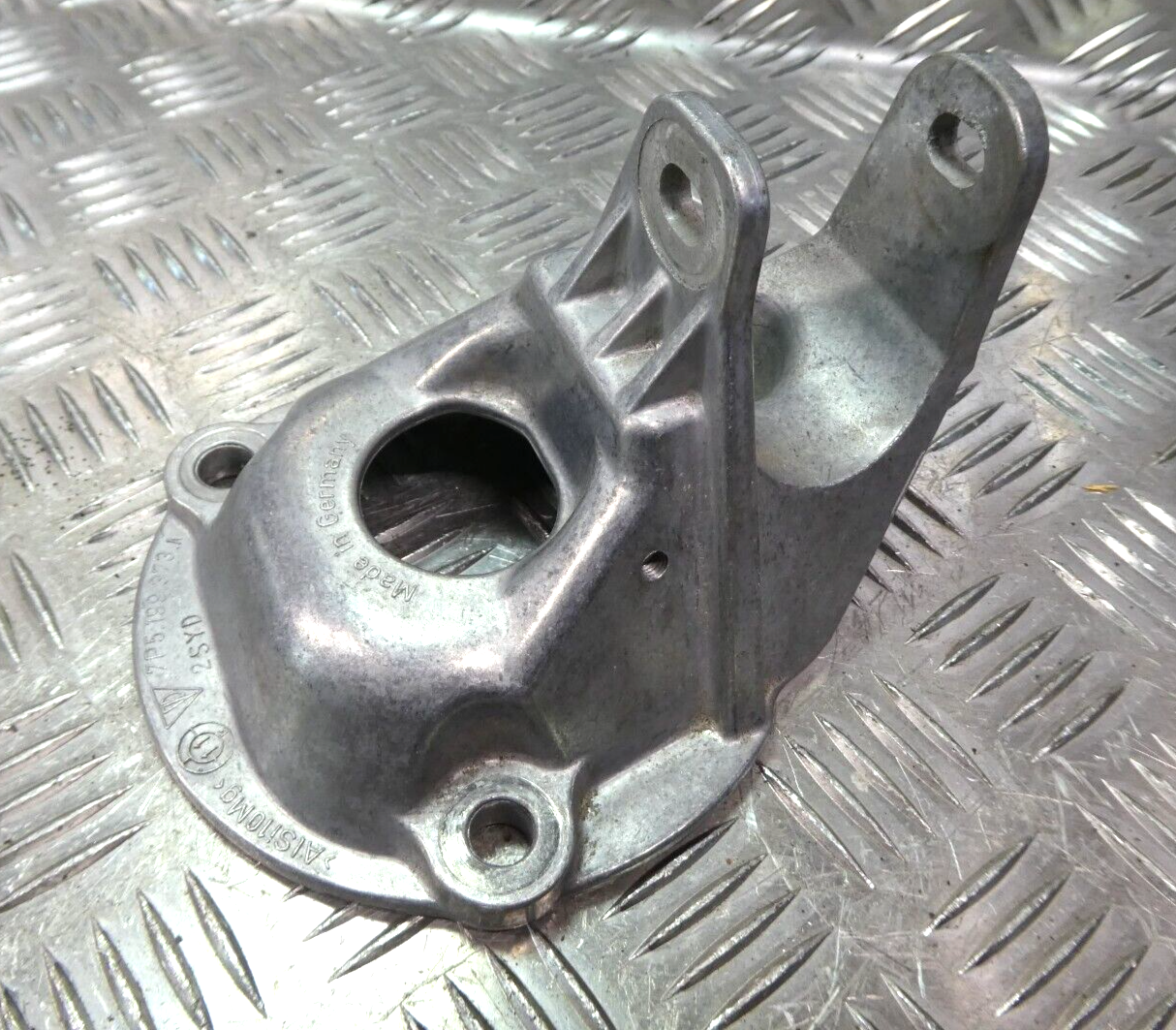 Porsche Cayenne 92A Motor Halterung 7P5199373A ORIGINAL gebraucht - Motorhalter