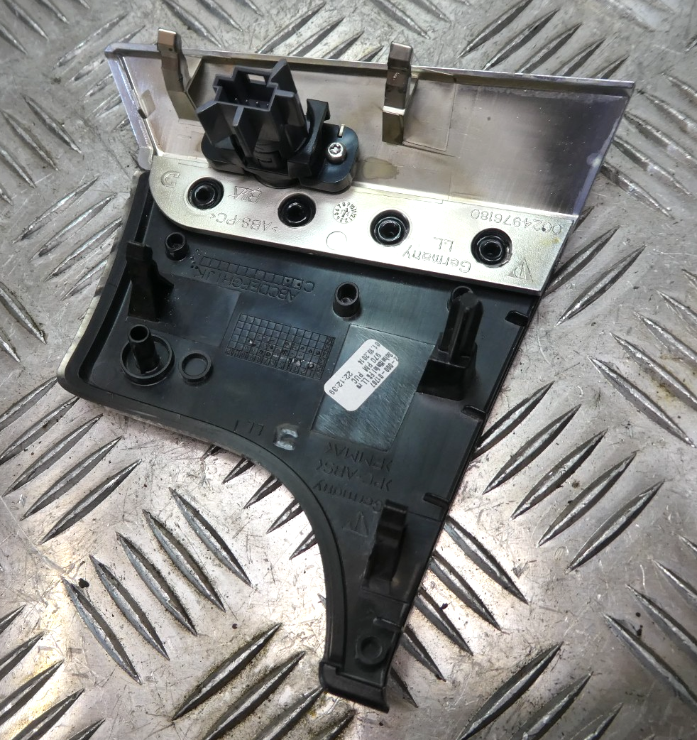 Porsche Panamera 970 Armaturenbrett Handschuhfach Blende Klavierlack ORIGINAL gebraucht - 0024976180