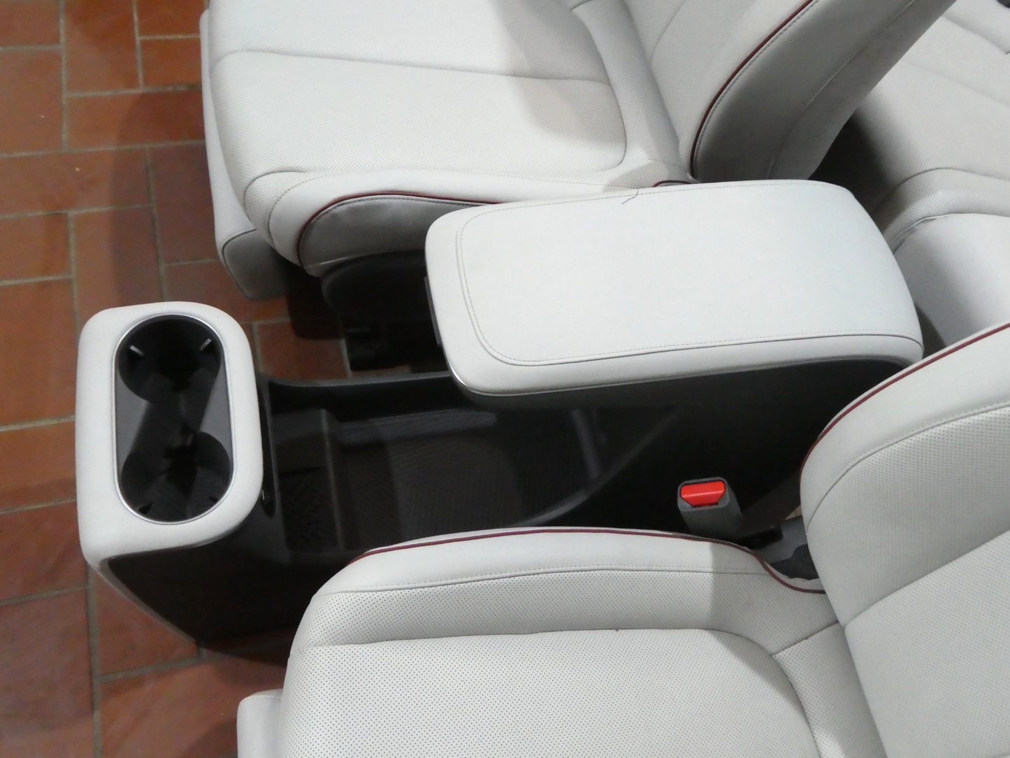 HYUNDAI IONIQ 5 Innen Sitze Weiß leder Voll Astattung wie NEU ORIGINAL gebraucht - austattung