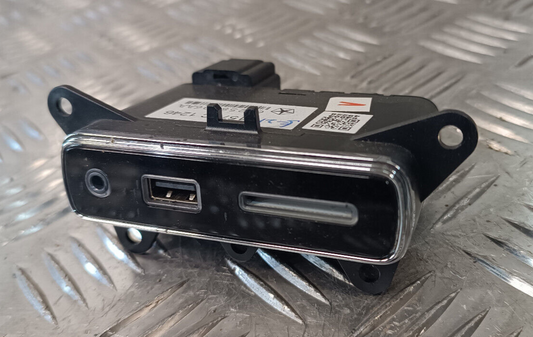 Jeep Grand Cherokee WK2 Steuergerät AUX USB SD Gerat Einheit ORIGINAL gebraucht - 68258696AA