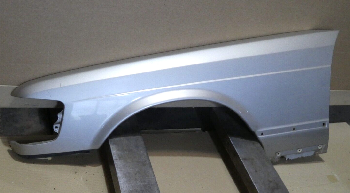 Mercedes-Benz C126 W126 420 500 560 SEC Coupe Kotfügel Vorne Links _ 1A Zustand