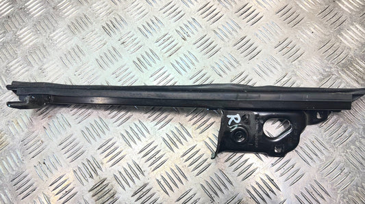 Smart ForTwo 451 ForTwo Fensterführungsschiene vorn Tür Rechts ORIGINAL gebraucht - A4517200415