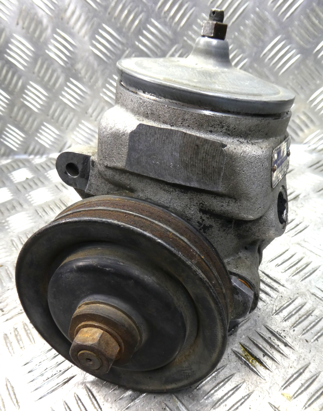 Mercedes-Benz W126 C126 Servopumpe Lenkungspumpe Sperry Vickers 30