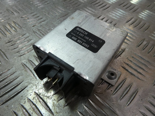 Mercedes-Benz C126 W126 Relais Sicherheitsgurt _ 0285100014 ORIGINAL gebraucht - 0008210262