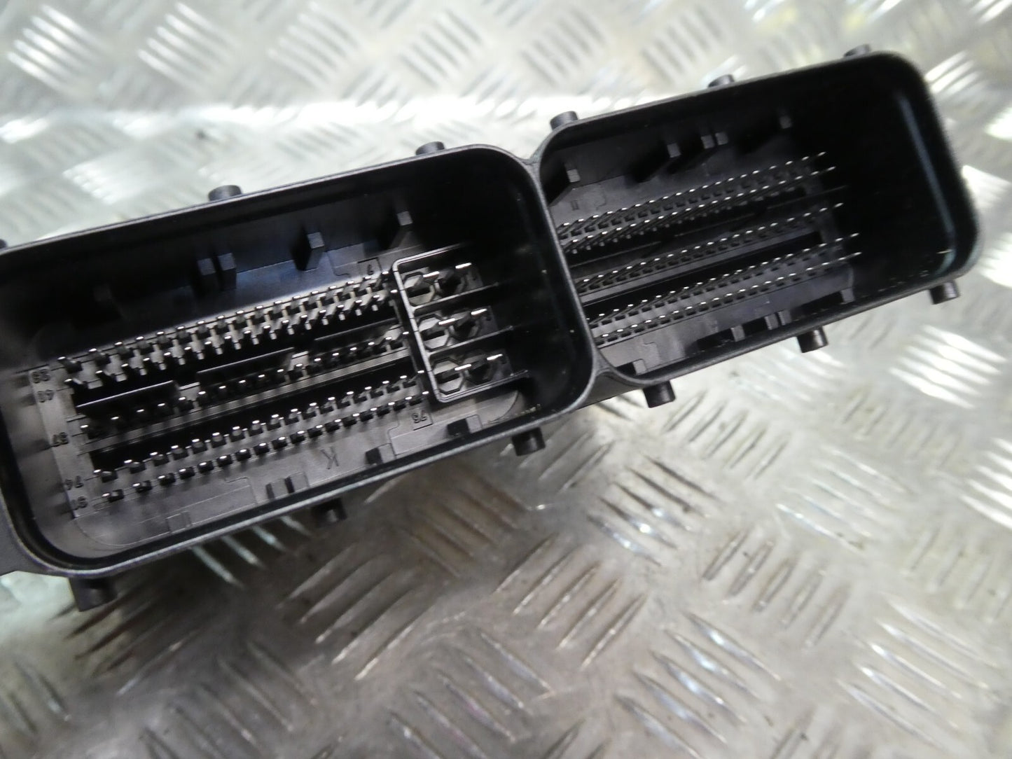 Porsche Macan 95B Motor Steuergerät Motorsteuergerät ECU 0281030554 ORIGINAL gebraucht - 059907309A