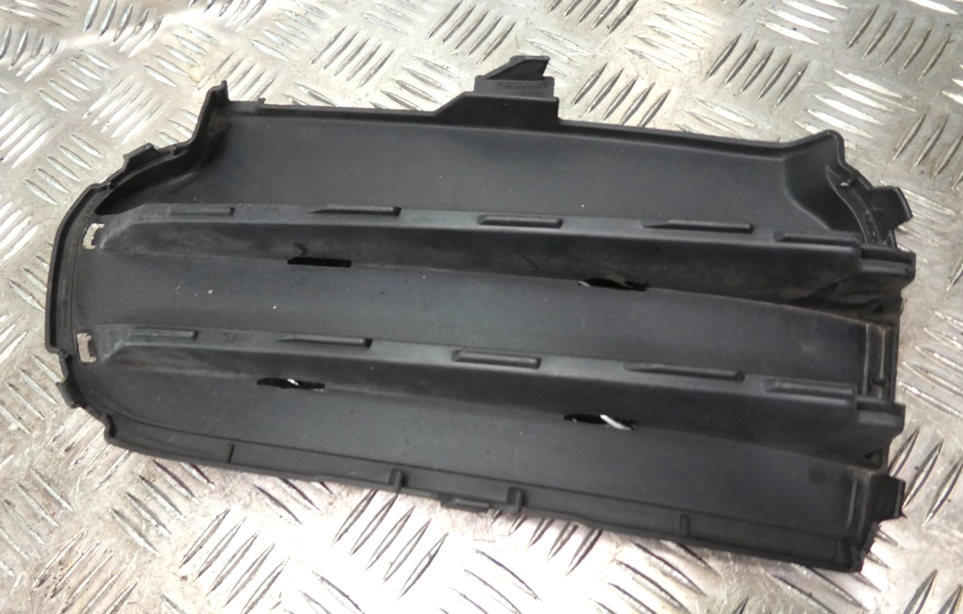 Porsche 3.0 E-Hybrid Stoßstange vorne Nebelscheinwerfer Blende Grill L. ORIGINAL gebraucht - Panamera
