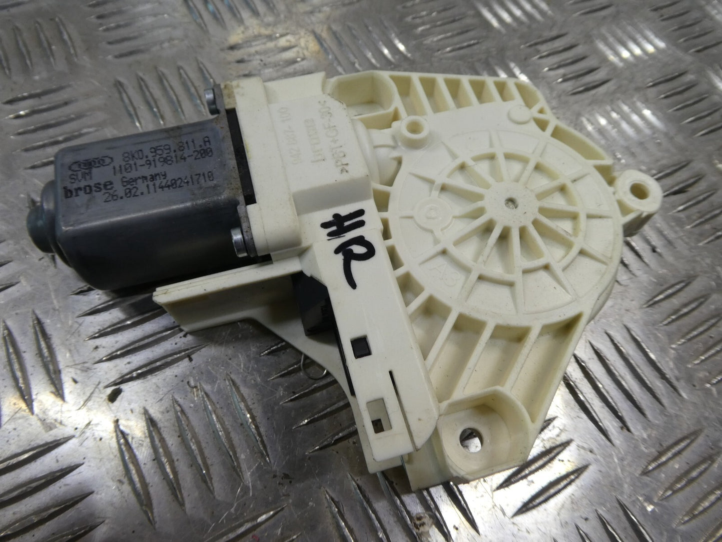 Porsche Cayenne 958 92A Elektro motor Hinten Rechts 8K0959811A ORIGINAL gebraucht - Fensterhebermotor