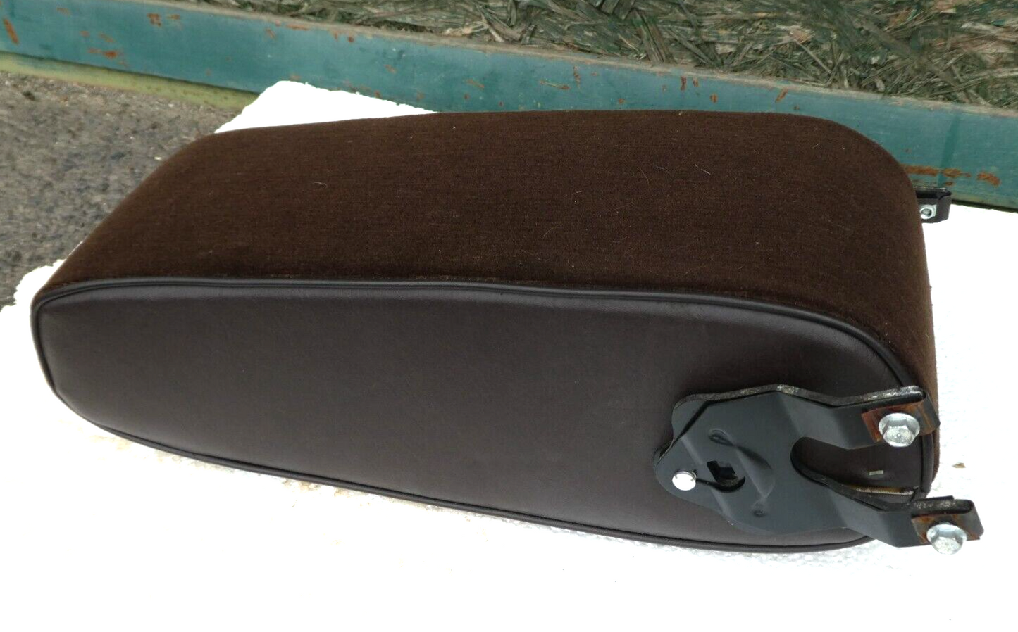 Mercedes-Benz C126 SEC Coupe 126 Armlehne hinten _ Velour braun