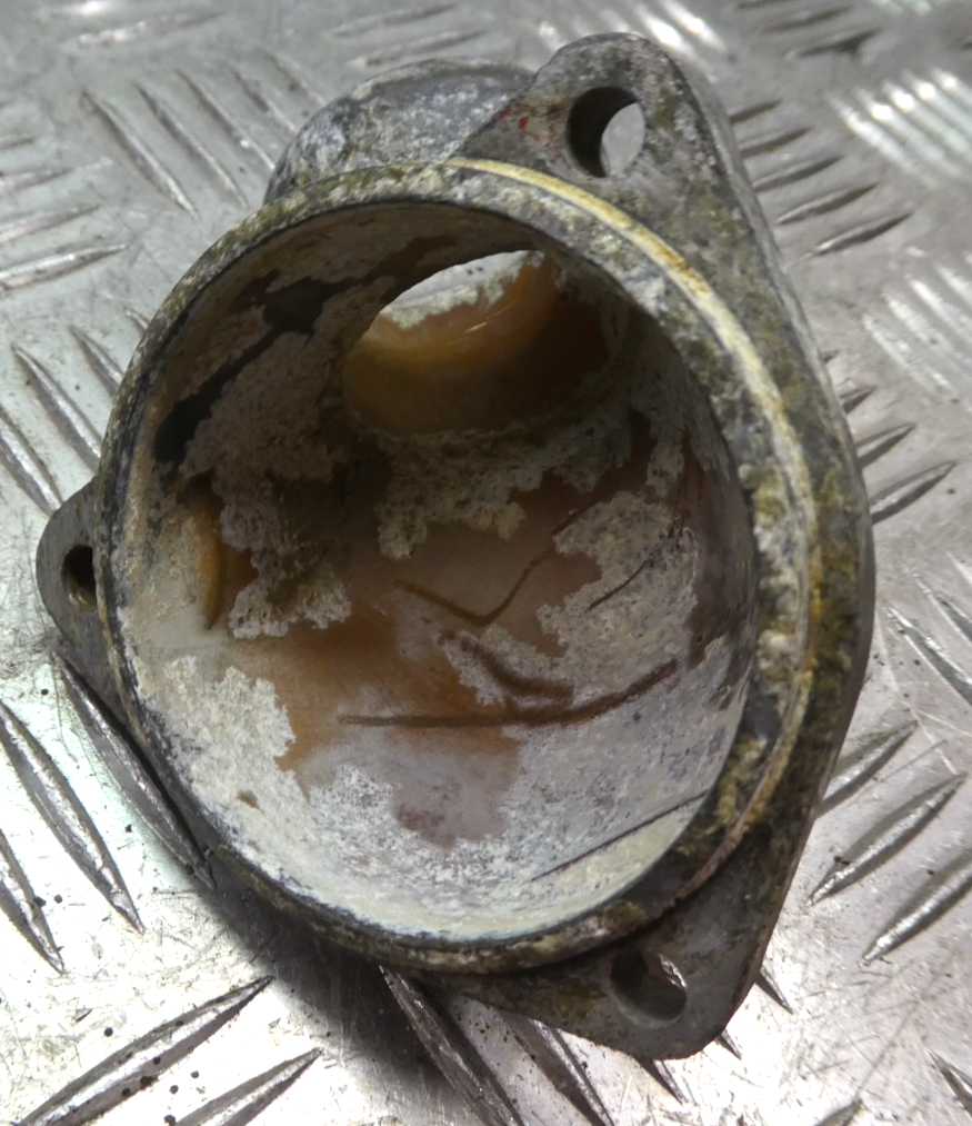 Mercedes-Benz W126 C126 W126 Thermostatgehäuse ORIGINAL gebraucht - 1172030174