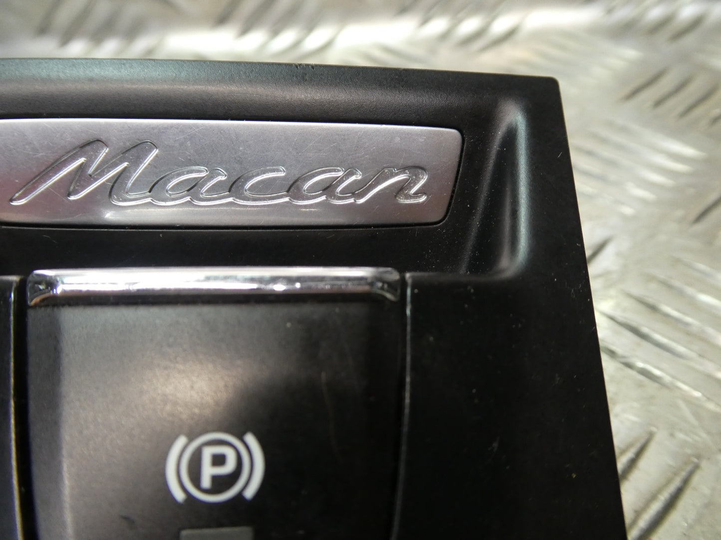 Porsche Macan 95B Feststellbremsschalter 95B927225A ORIGINAL gebraucht - Elektrischer