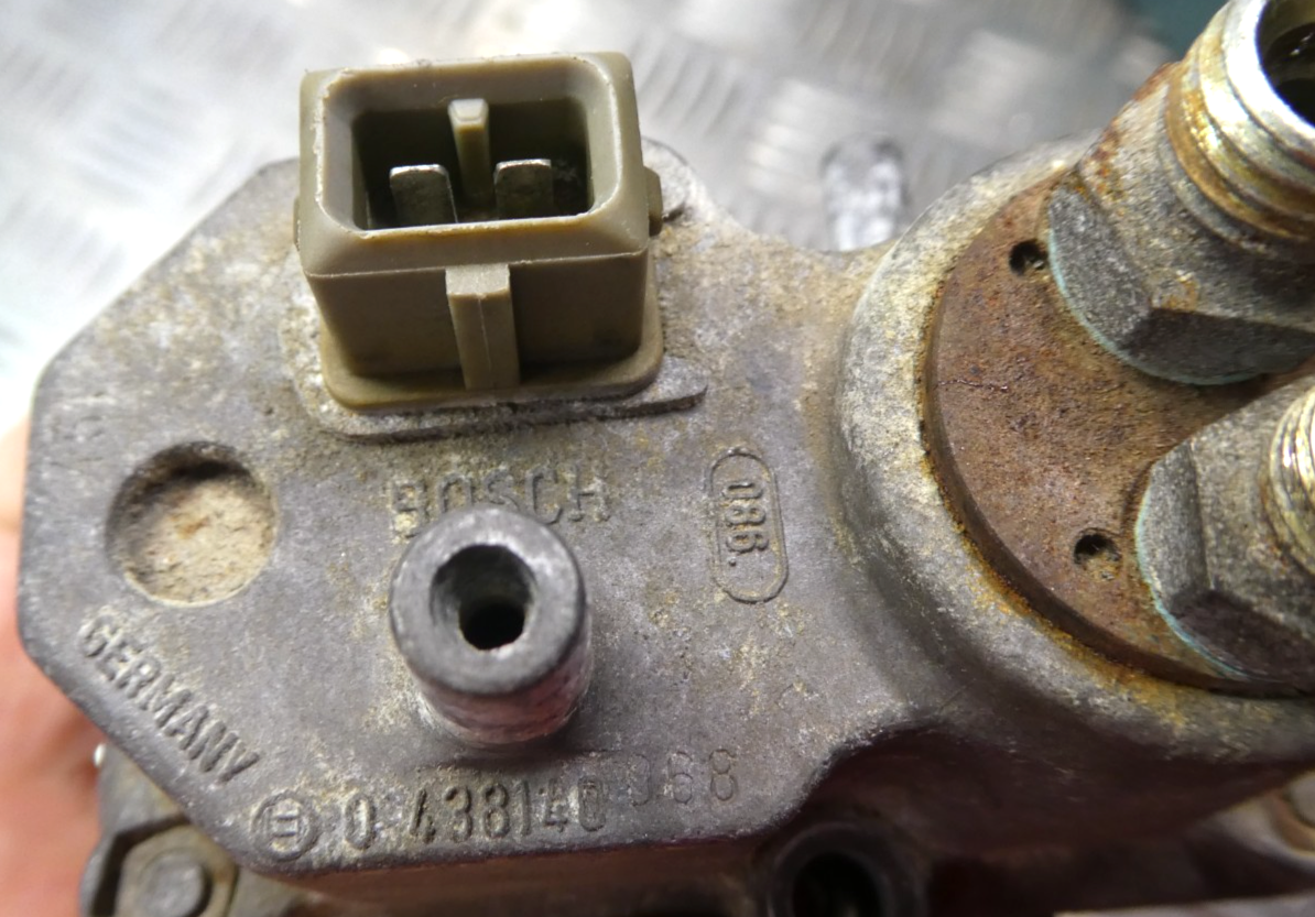 Original Mercedes-Benz W126 C126 Warmlaufregler BOSCH gebraucht - 0438140068