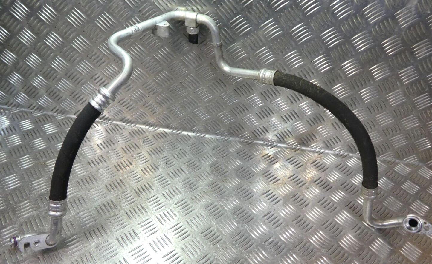 VW ID3 ID.3 Klimaleitung Kältemittelrohr 1EA816743J ORIGINAL gebraucht - Volkswagen