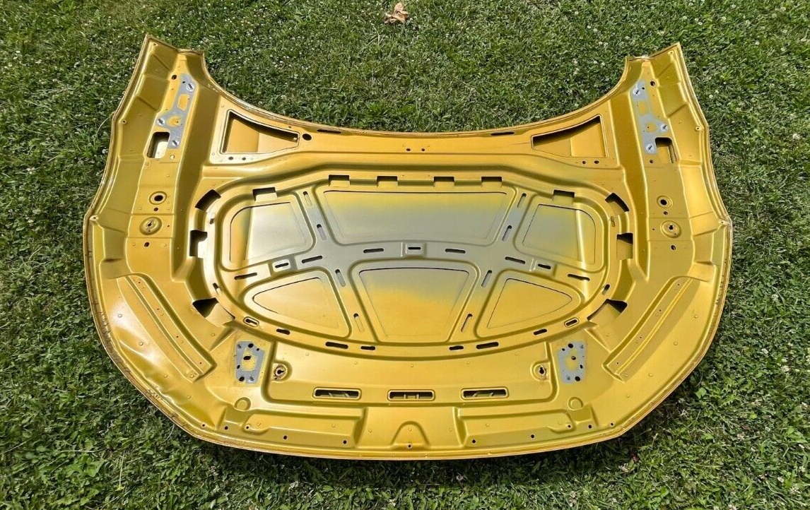 VW Arteon Bj. ab 2017- Frontklappe verbessert Kurkumagelb ORIGINAL gebraucht - Motorhaube