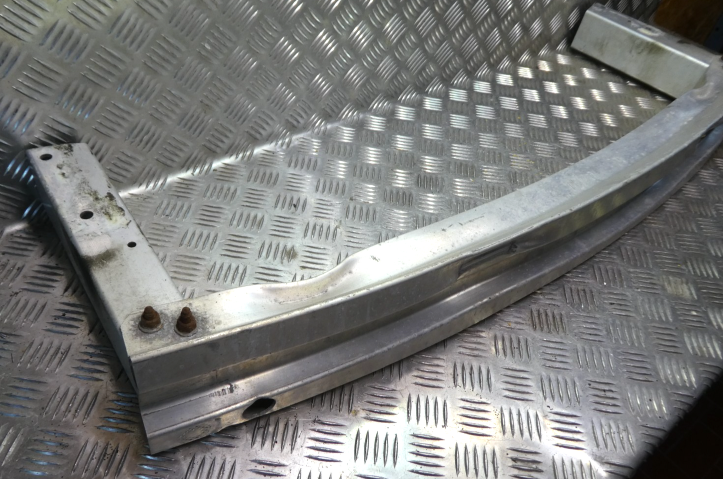 PORSCHE MACAN Stoßstangenträger Pralldämpfer hinten 8R0807313D gebraucht - Original