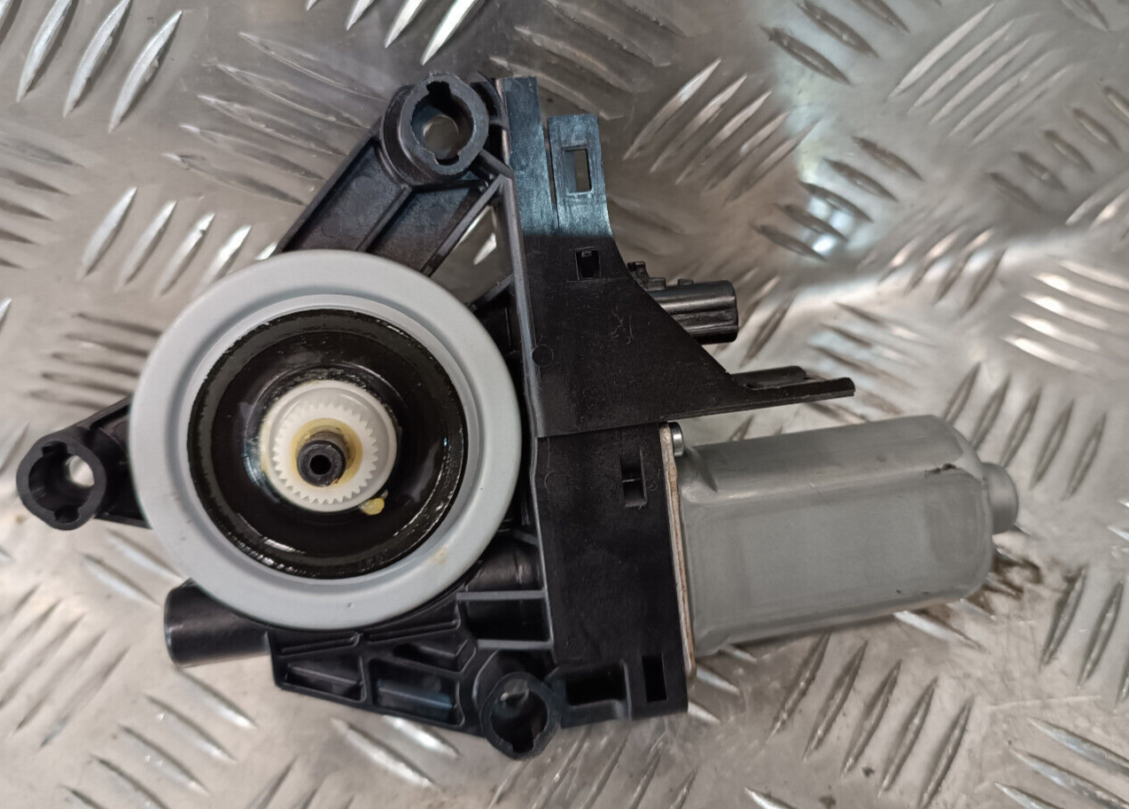 Jeep Grand Cherokee WK2 Fensterhebermotor hinten Rechts 931403103 ORIGINAL gebraucht - WR12745