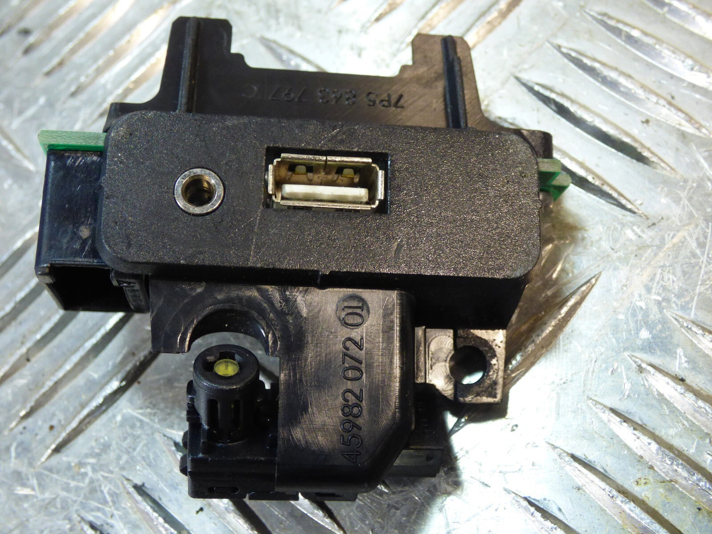 Porsche Cayenne 92A mit USB Steckdose 7P5947145 + 7PP035727B ORIGINAL gebraucht - Innenraumbeleuchtug