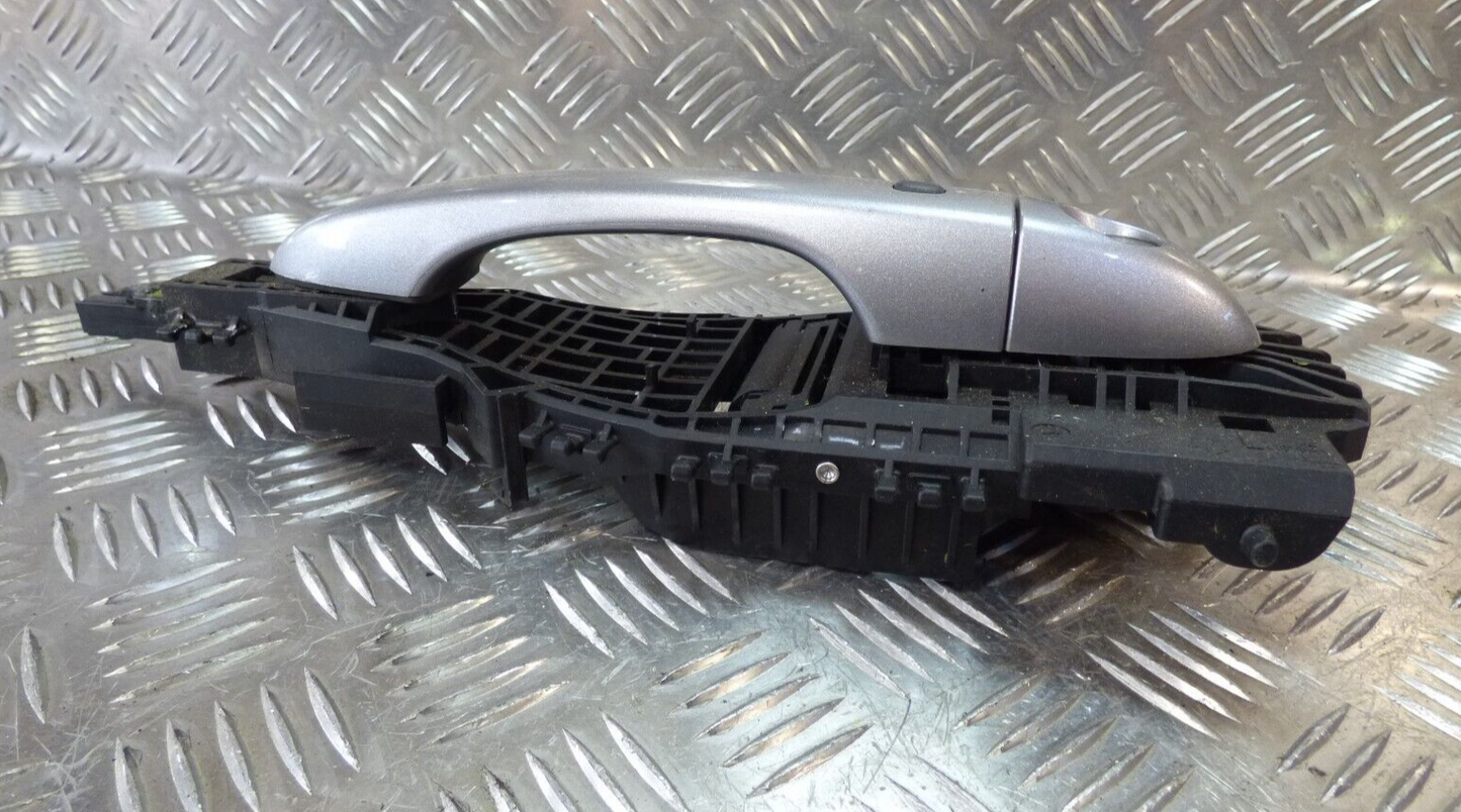 Jeep Cherokee KL 2015 Türgriff Vorne Links Kessy Keyless Go silber ORIGINAL gebraucht - P68082687AE