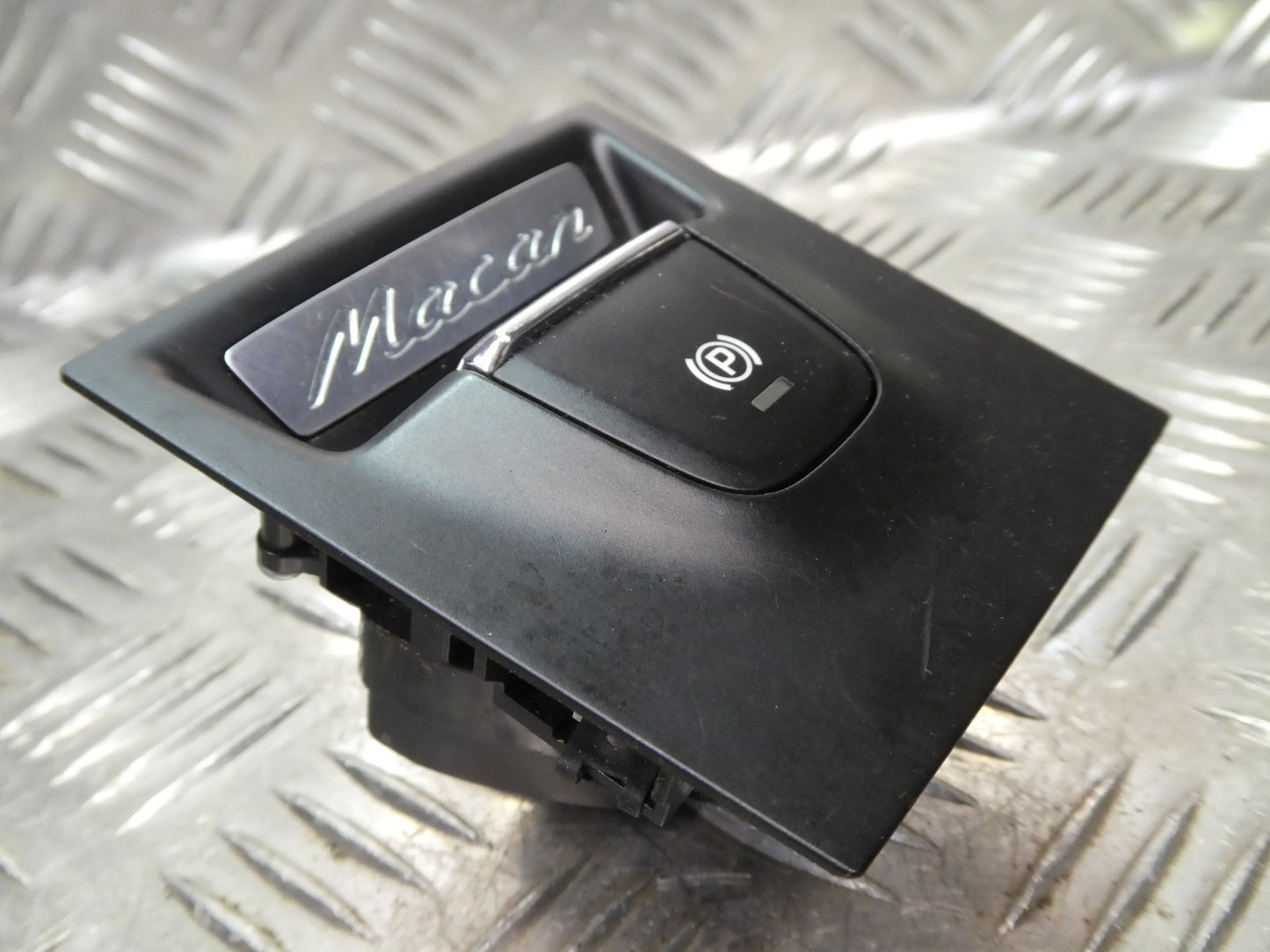 Porsche Macan 95B Feststellbremsschalter 95B927225A ORIGINAL gebraucht - Elektrischer
