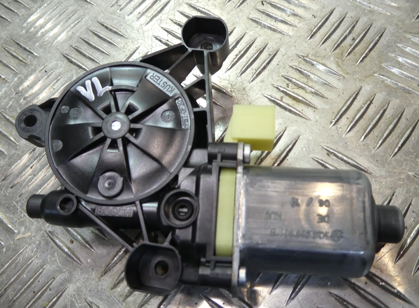 Porsche Macan 95B vorne Links 5Q0959801B ORIGINAL gebraucht - Fensterhebermotor