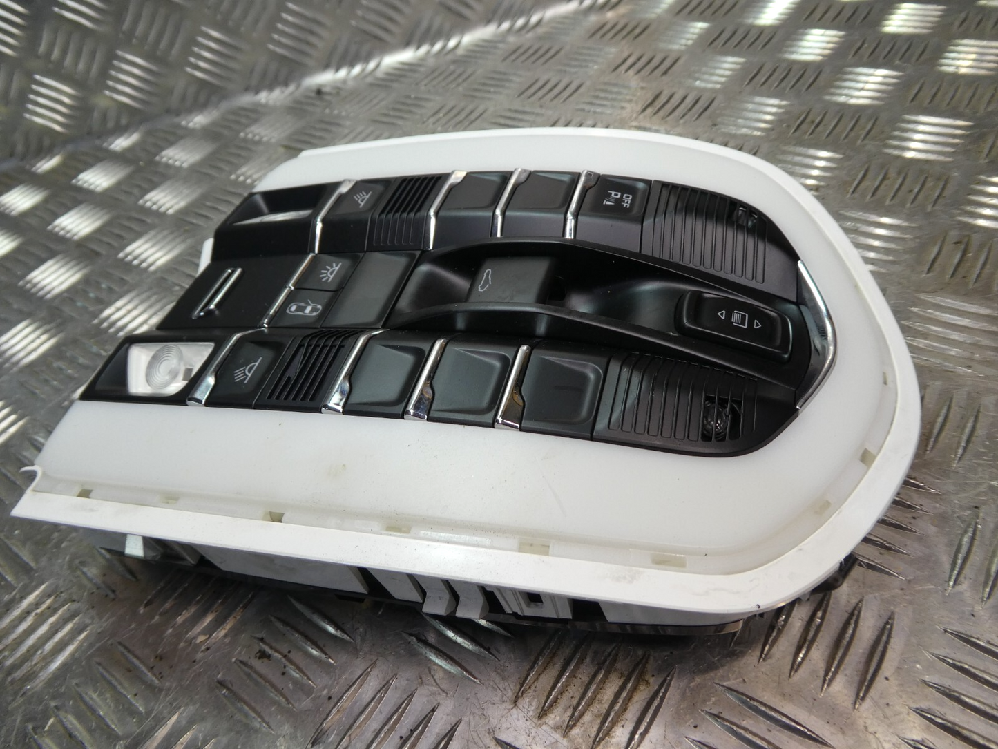 Porsche Macan 95B Leselampe Schiebedach schalter 7PP959551GC ORIGINAL gebraucht - Innenraumleuchte