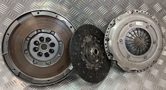 OPEL ASTRA K 1.4 Turbo Zweimassenschwungrad Set GM 55574769 55570175 ORIGINAL gebraucht - 55574767