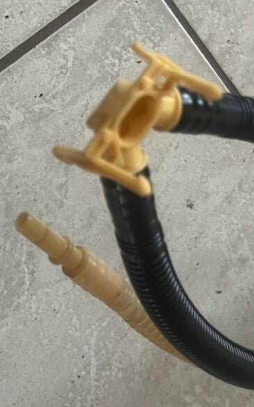 Porsche Cayenne II 92A satz für Linke Kraftstoffpumpe 7P6919715A ORIGINAL gebraucht - Kraftstoffrohr
