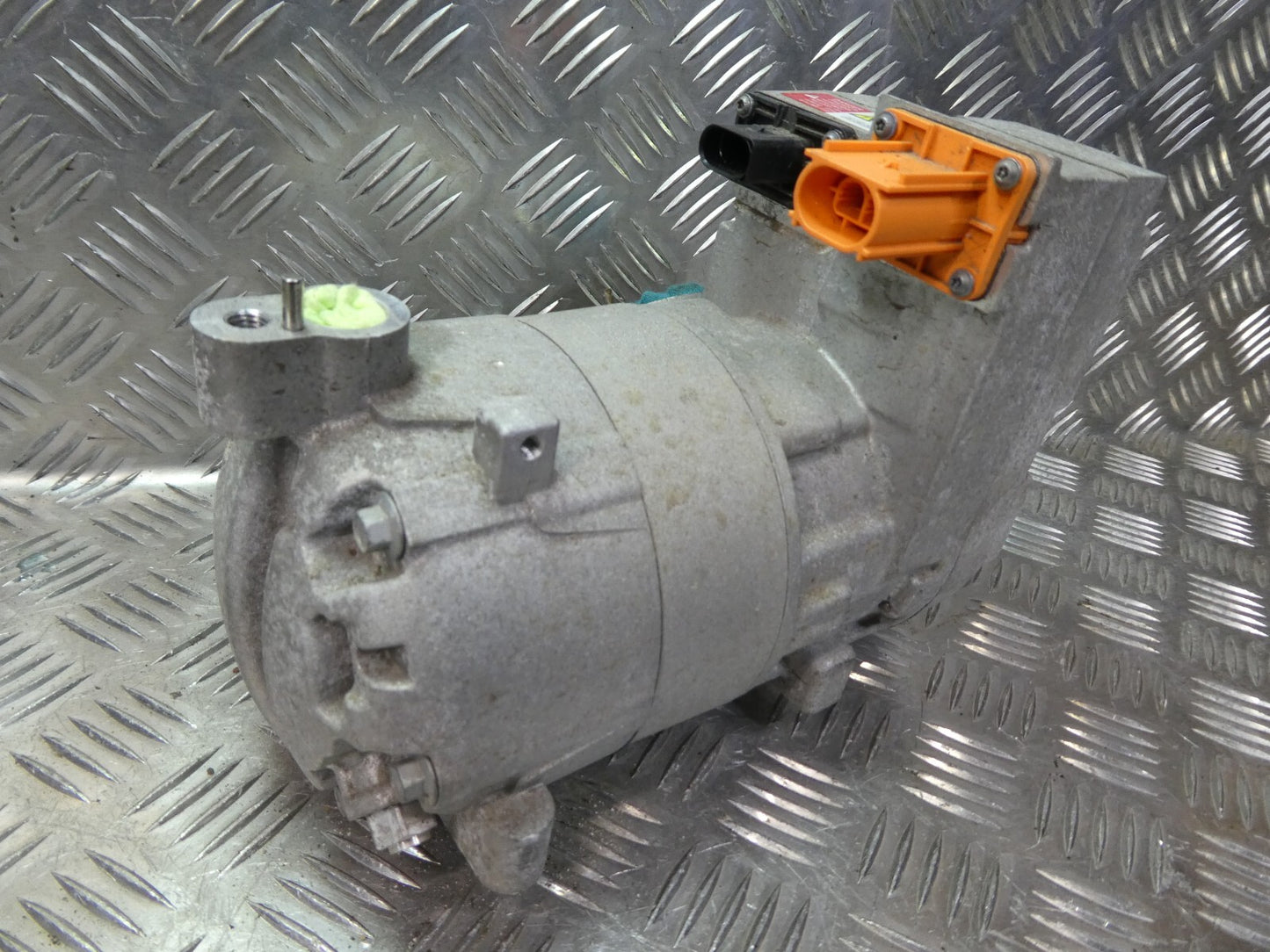 VW ID3 ID.3 Klimapumpe Klimakompressor 1EA820807B 1EA816797F ORIGINAL gebraucht - Elektrik