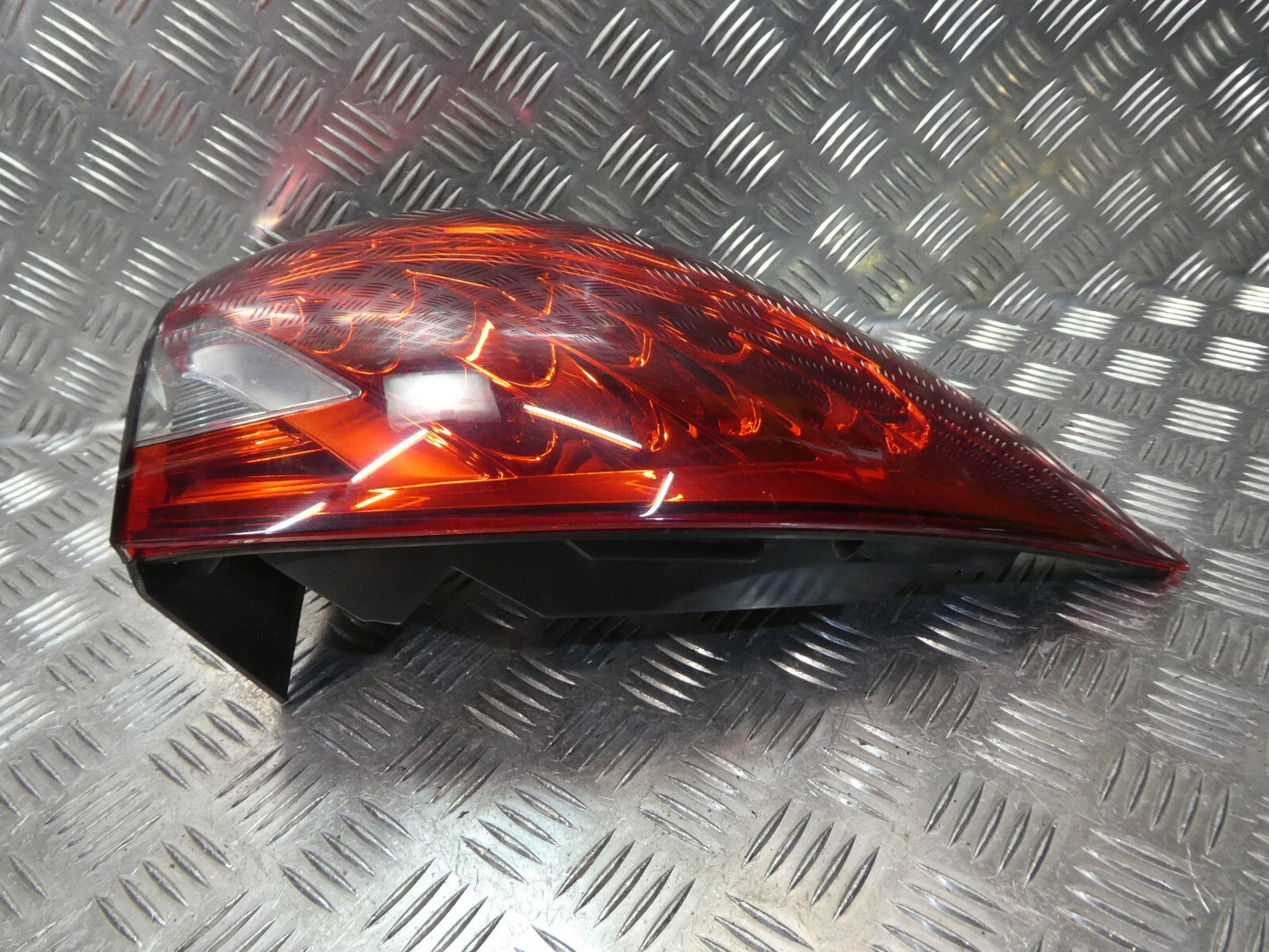 Porsche Cayenne 92A Orig USA LED Rückleuchte aussen links 7P5945095R ORIGINAL gebraucht - Heckleuchte