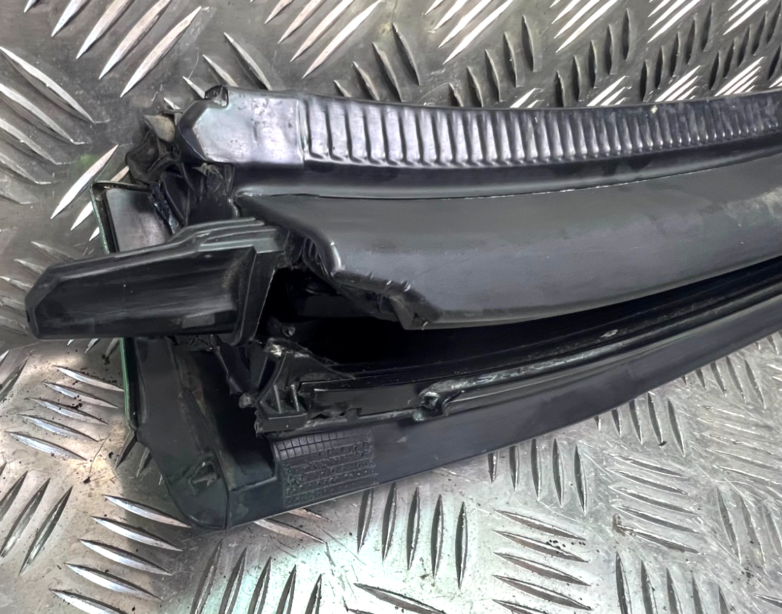 Smart ForTwo 451 Cabrio Dachholm Seitenholm rechts grün ORIGINAL gebraucht - A4517700018