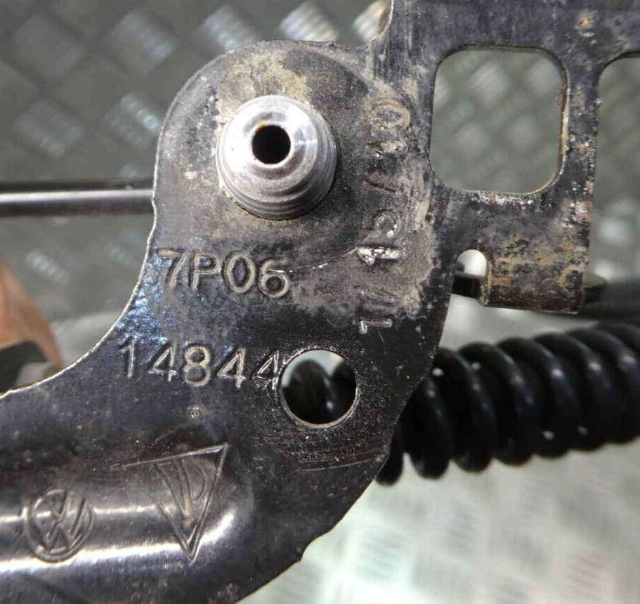 Porsche Cayenne 92A Hinten rechts Bremsleitung 7P0614772 7P0614844 ORIGINAL gebraucht - Bremsschlauch