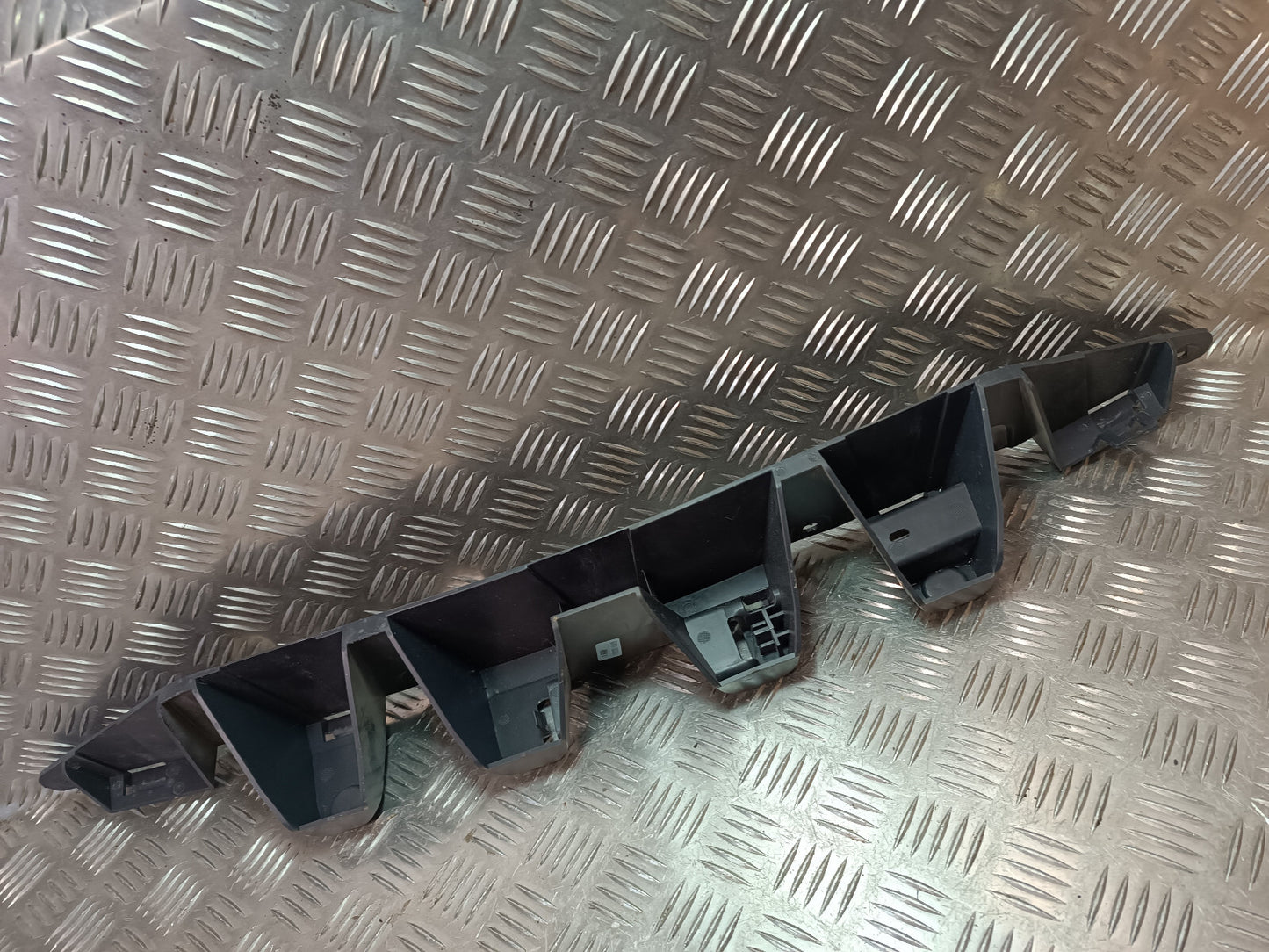 Renault Zoe 2022 Original Halterung Stoßstange 1154347X gebraucht - 1120762X