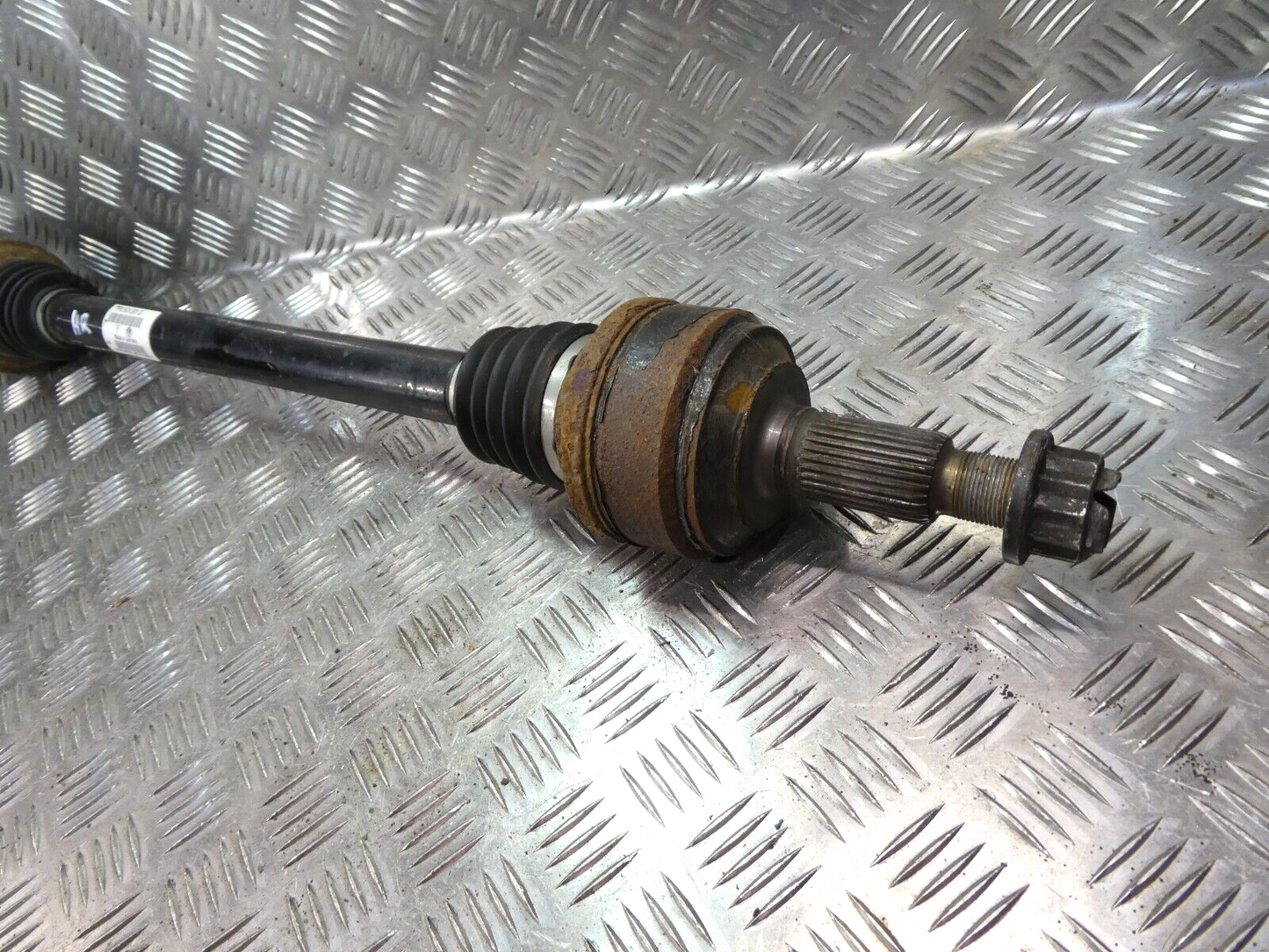 Porsche Cayenne 92A 3.0 TDI Gelenkwelle Hinten R = L 7P0501201G ORIGINAL gebraucht - Antriebswelle
