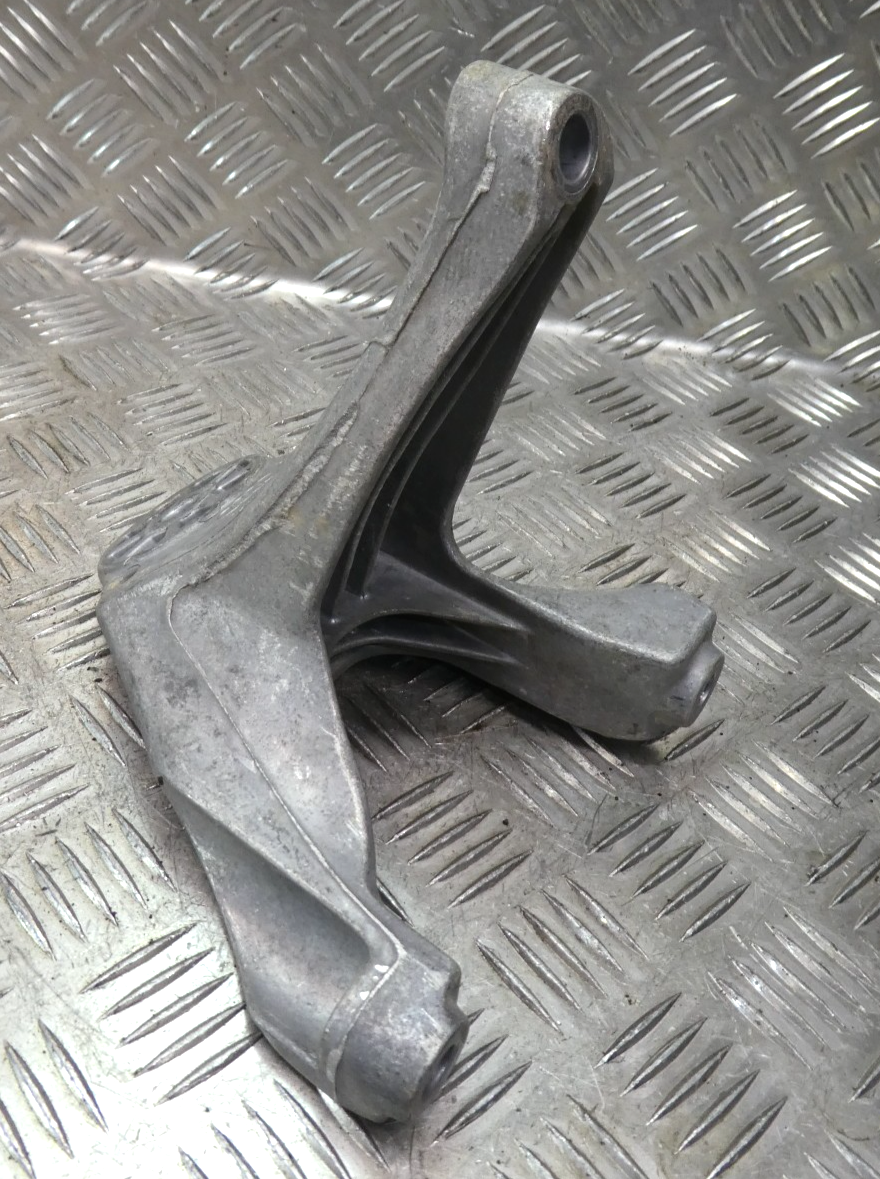 Porsche 3.0 E-Hybrid Motorhalter motor halterung rechts 7L8199308F ORIGINAL gebraucht - Panamera