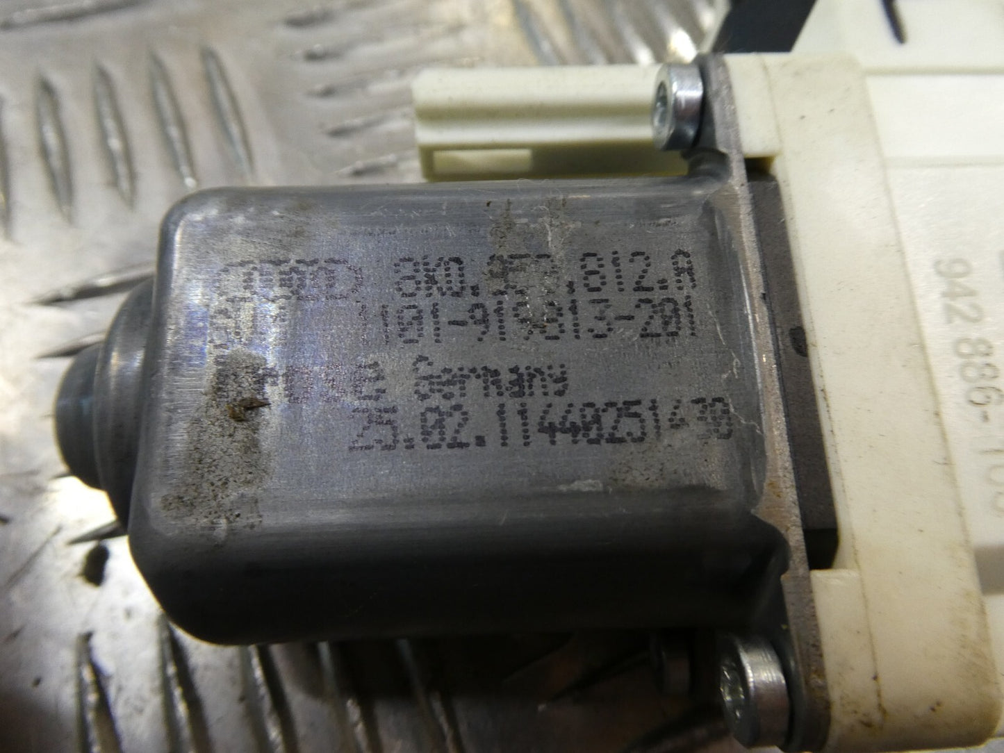 Porsche Cayenne 958 92A Elektro motor Hinten Links 8K0959812A ORIGINAL gebraucht - Fensterhebermotor