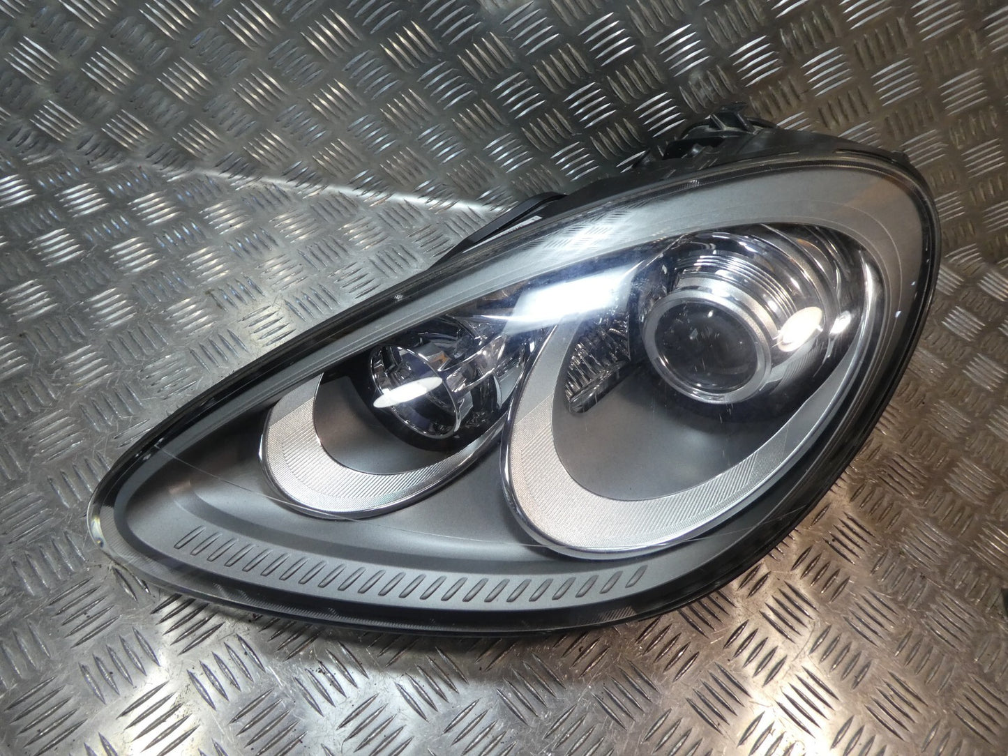 Porsche Cayenne 92A Frontscheinwerfer Xenon Links Scheinwerfer ORIGINAL gebraucht - 7P5941031AN