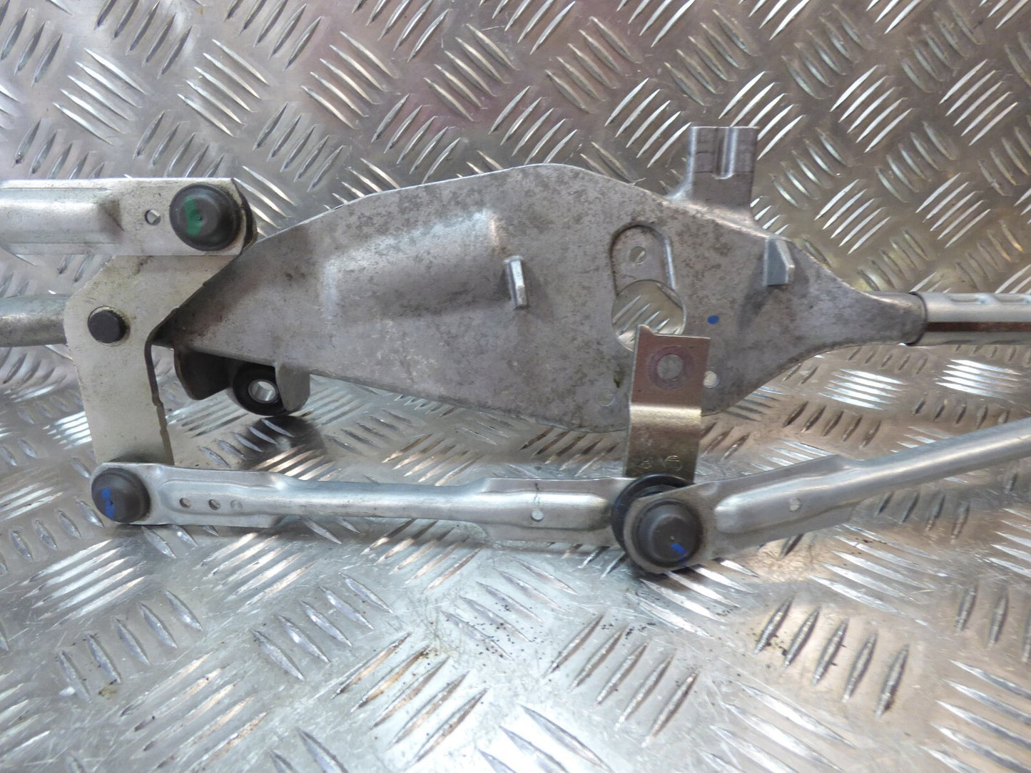 OPEL ASTRA K Orig. Wischergestänge Vorne Bosch 3397021778 ORIGINAL gebraucht - GM39034606