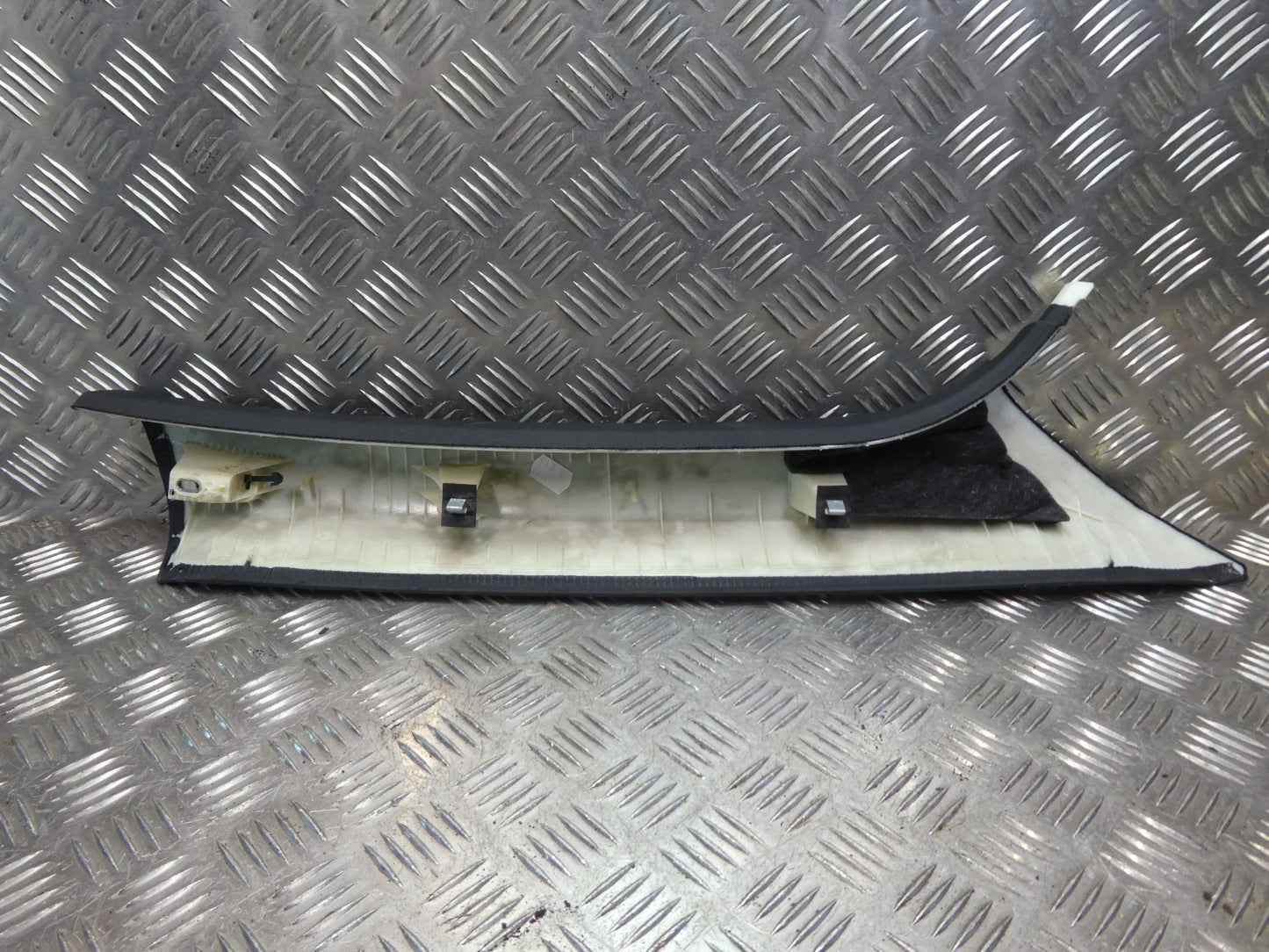 Orig PORSCHE MACAN 3.0 TDI A-Säule Links 95B867233 schwarz ORIGINAL gebraucht - Verkleidung