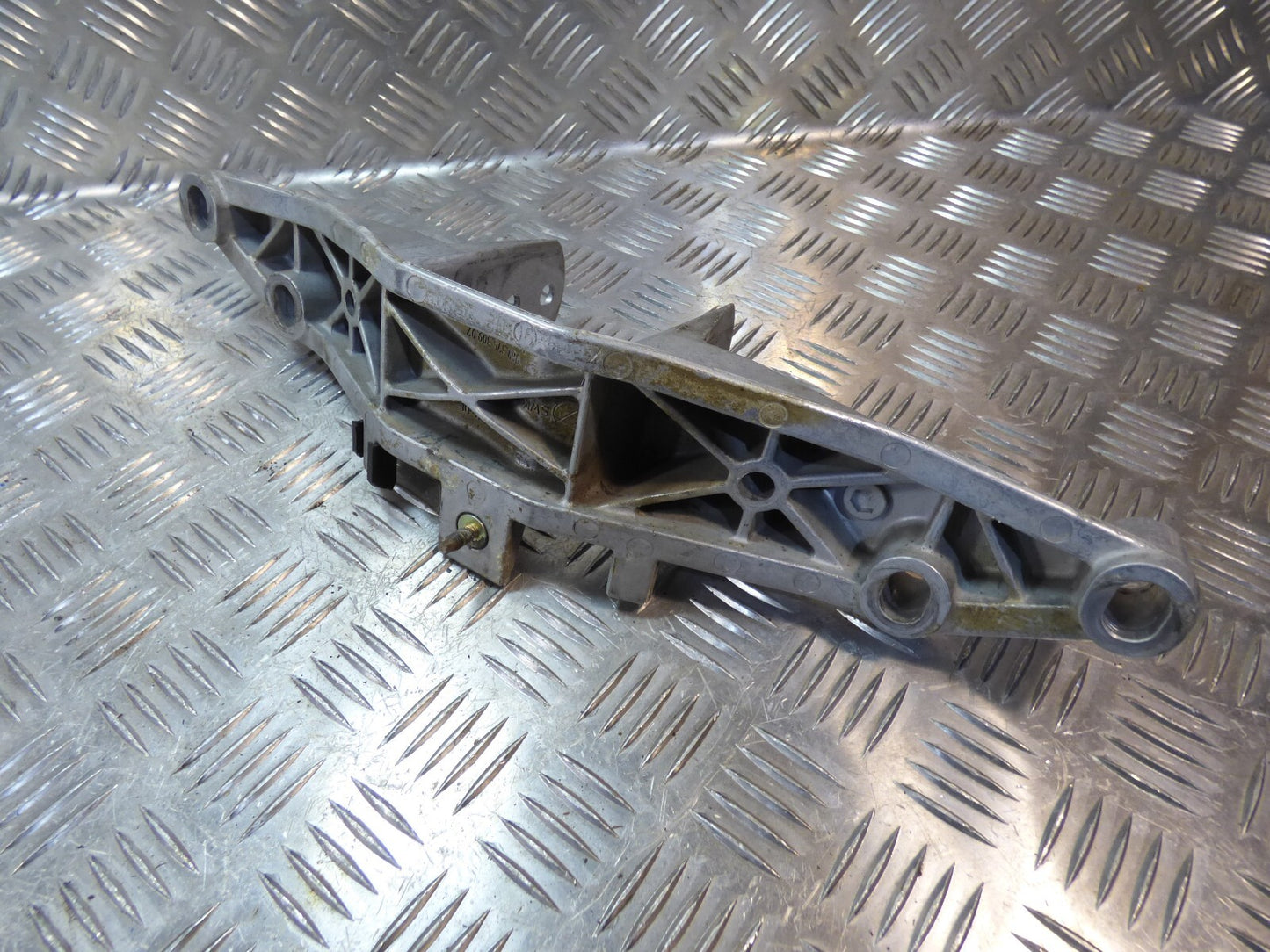 Porsche Boxster Cayman 987 Halterung Motor Motorträger ORIGINAL gebraucht - 98737530902