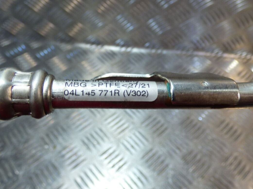 VW T6 T5 2.0 TDI CXG Ölleitung Vorlaufleitung 04L145771R ORIGINAL gebraucht - Transporter