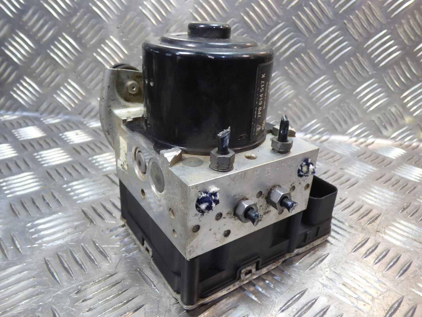 Porsche Cayenne II 92A ABS ESP Pumpe Hydraulikblock 7P0614517K ORIGINAL gebraucht - steuergerat